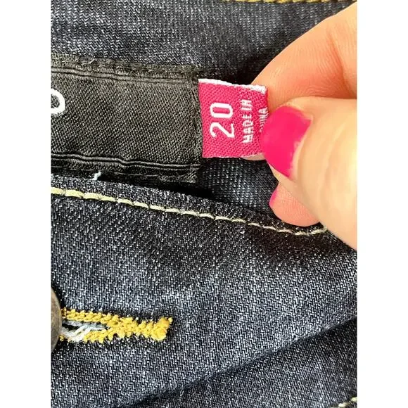 Torrid women's dark wash tapered ankle jeans, size 20 - Picture 3 of 11